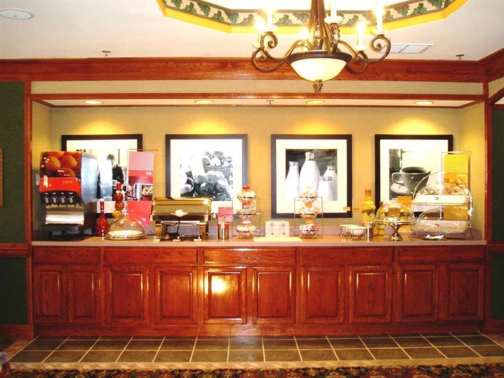 Hampton Inn Elkton Restaurant photo