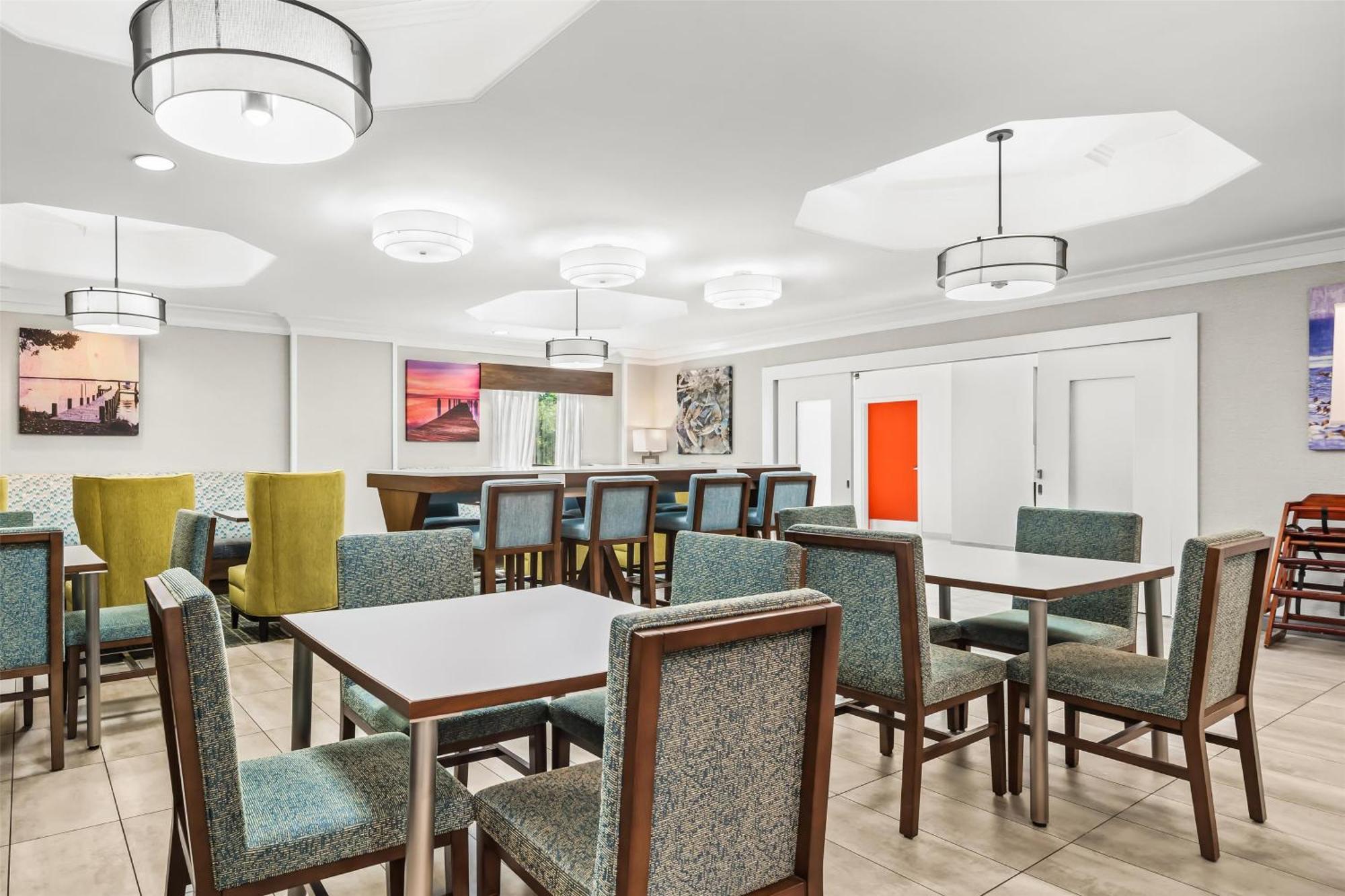 Hampton Inn Elkton Exterior photo